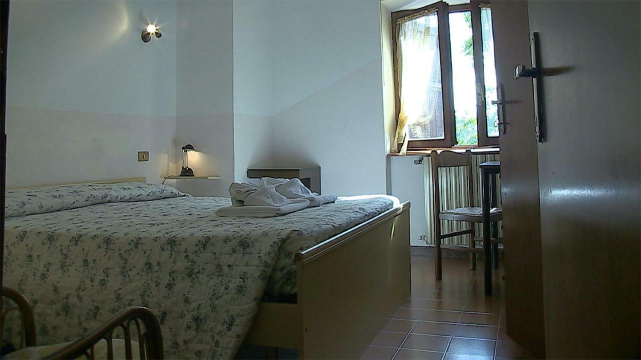 Hotel Rondanino Lanzo dʼIntelvi מראה חיצוני תמונה