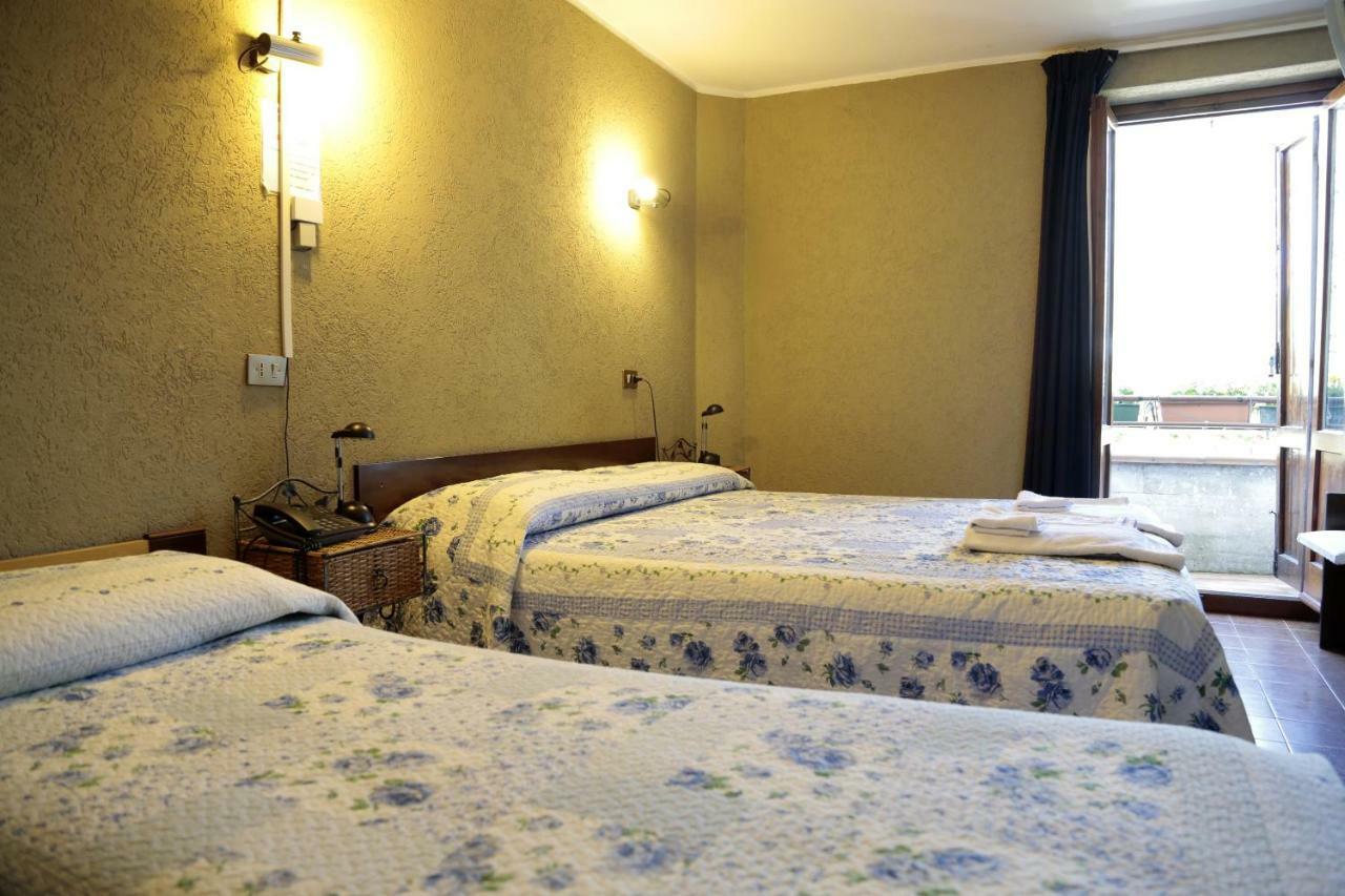 Hotel Rondanino Lanzo dʼIntelvi מראה חיצוני תמונה